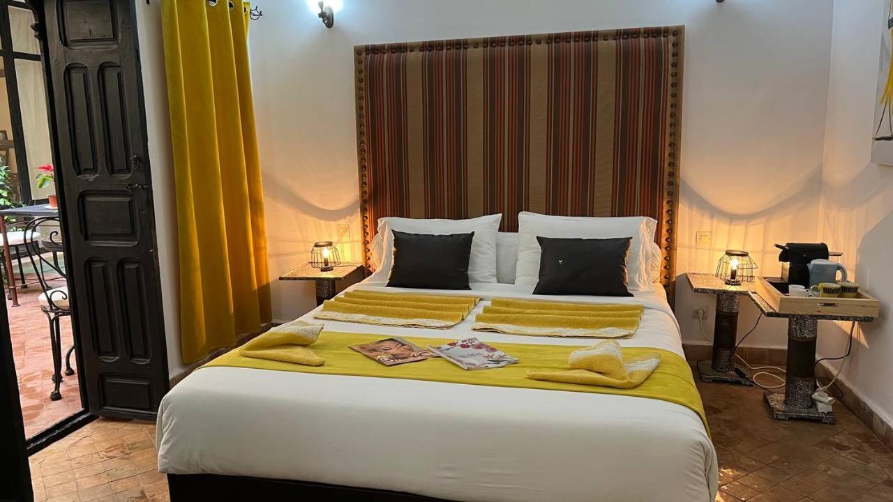 Superior King Room,1341438599:JPEG